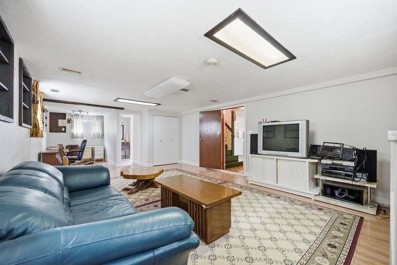 3126 Waverley Avenue Vancouver, BC - 27