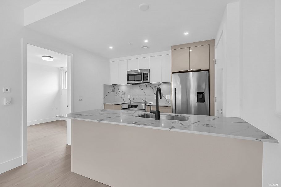 315 2250 E 1st Avenue Vancouver, BC - 6