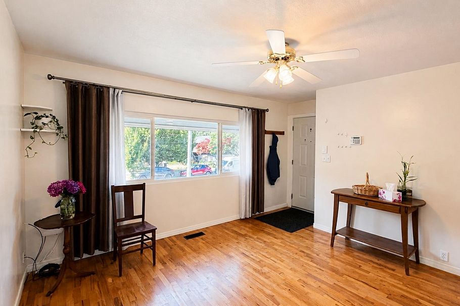 4458 Skeena Street Vancouver, BC - 9