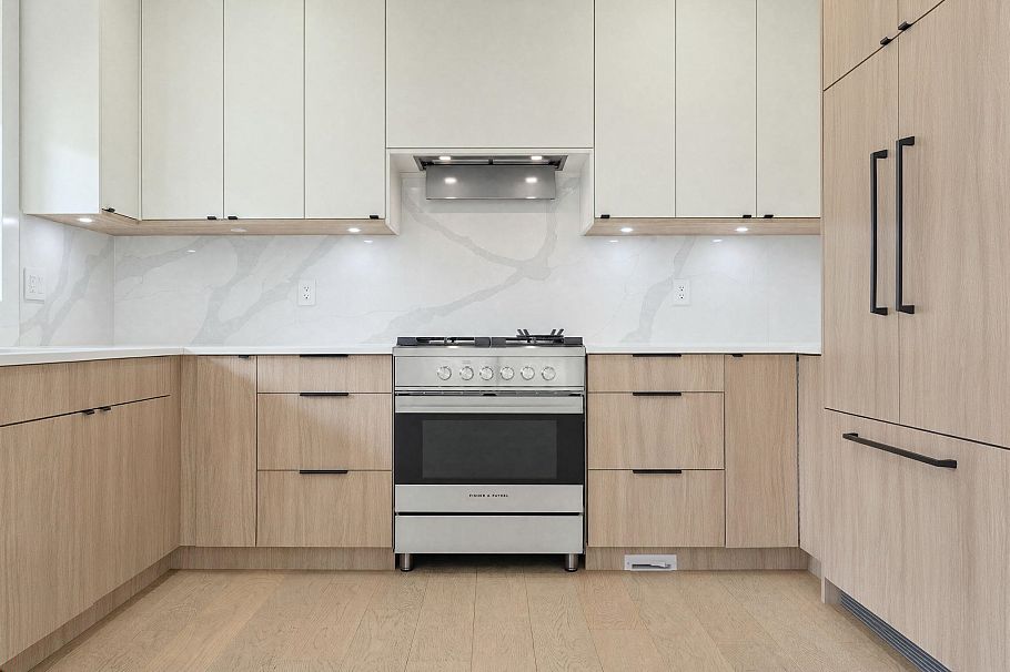 2972 Venables Street Vancouver, BC - 10