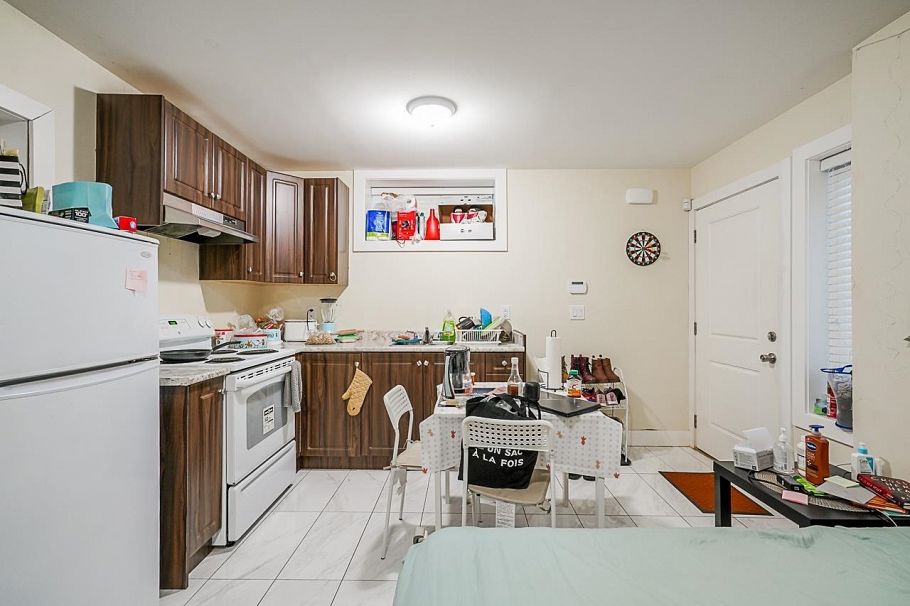 1838 E 49th Avenue Vancouver, BC - 29