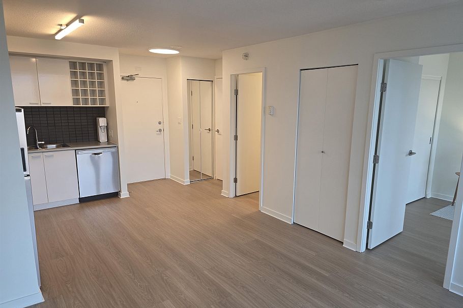 603 131 REGIMENT, Vancouver BC V6B 1X6 Vancouver, BC - 3