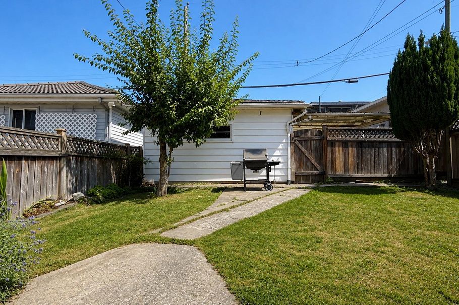 4458 Skeena Street Vancouver, BC - 33