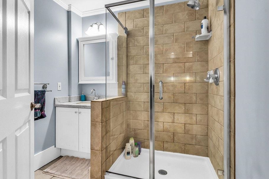 822 E 22nd Avenue Vancouver, BC - 6
