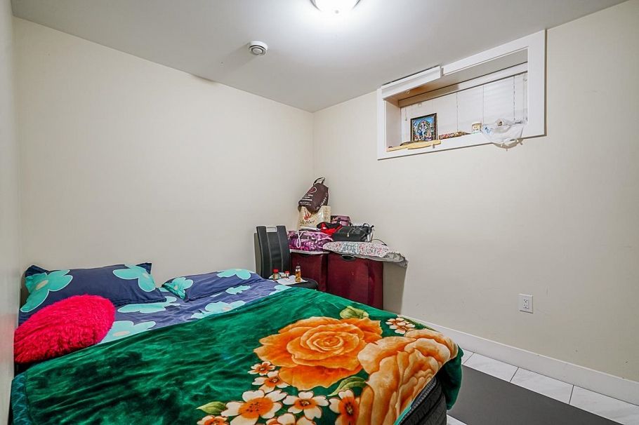 1838 E 49th Avenue Vancouver, BC - 34