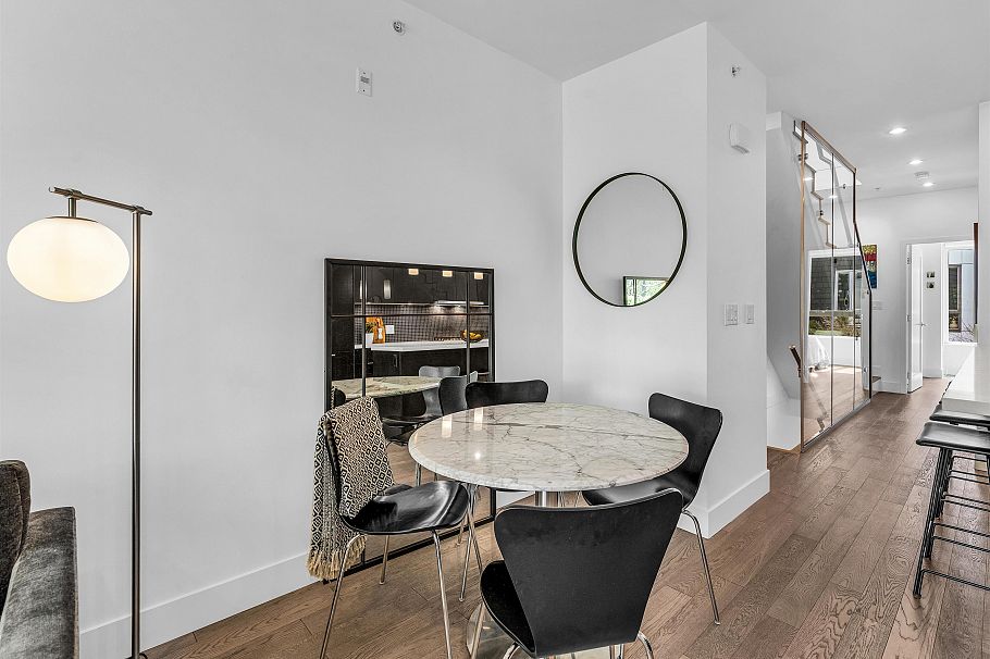 627 Victoria Drive Vancouver, BC - 11