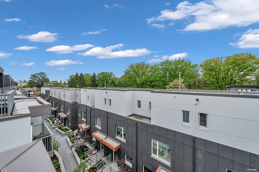 315 2250 E 1st Avenue Vancouver, BC - 25