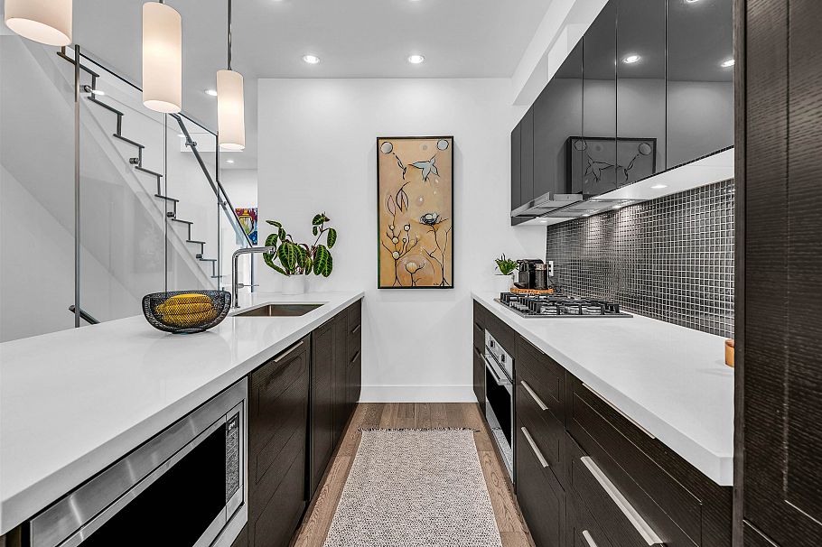 627 Victoria Drive Vancouver, BC - 8