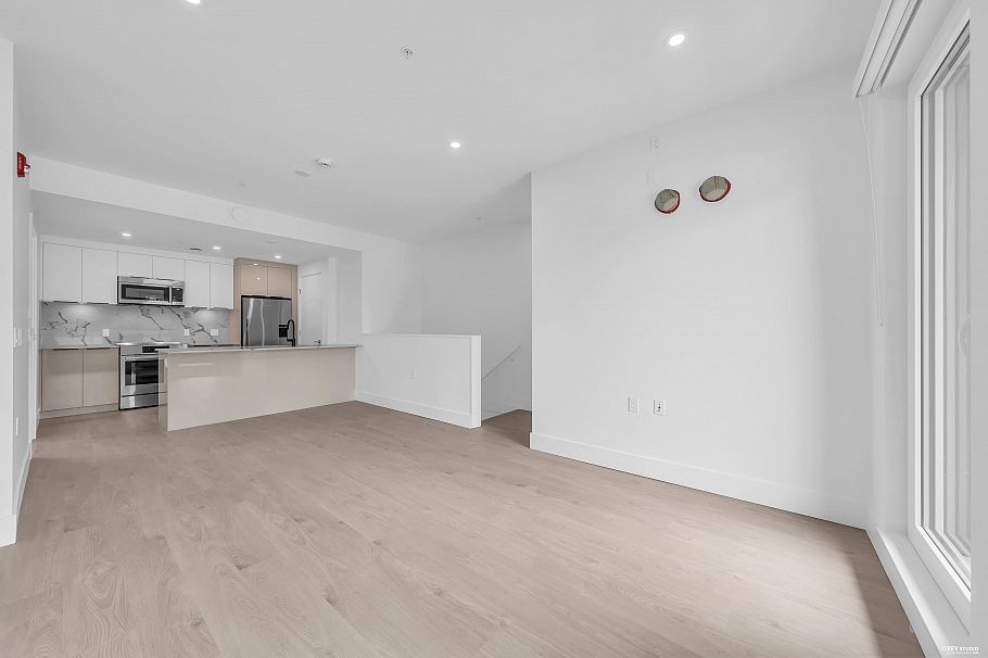 315 2250 E 1st Avenue Vancouver, BC - 14