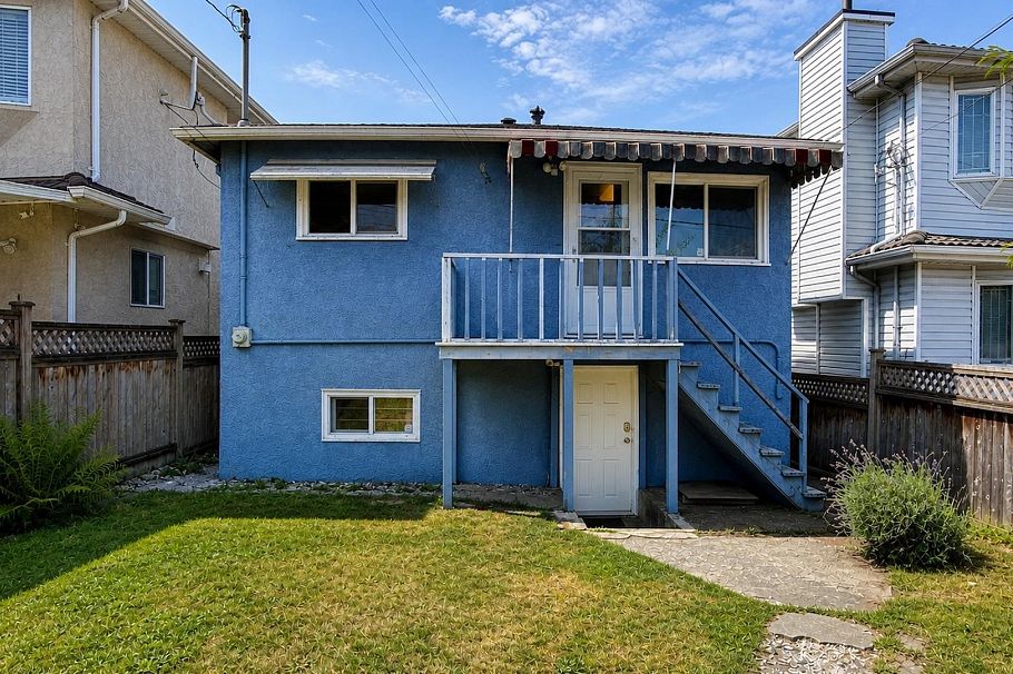 4458 Skeena Street Vancouver, BC - 34