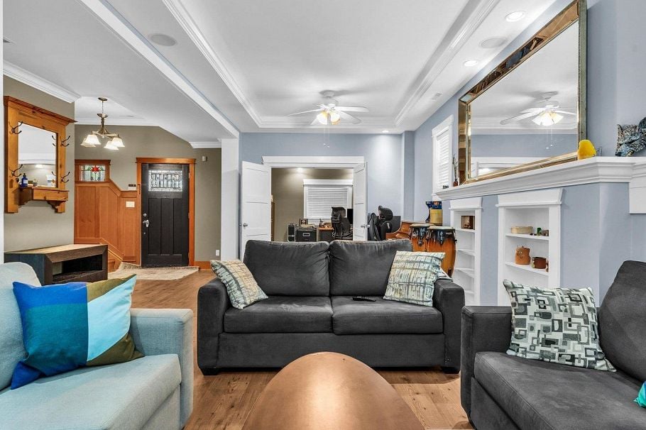 822 E 22nd Avenue Vancouver, BC - 2