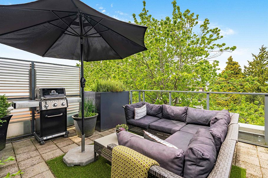 627 Victoria Drive Vancouver, BC - 30
