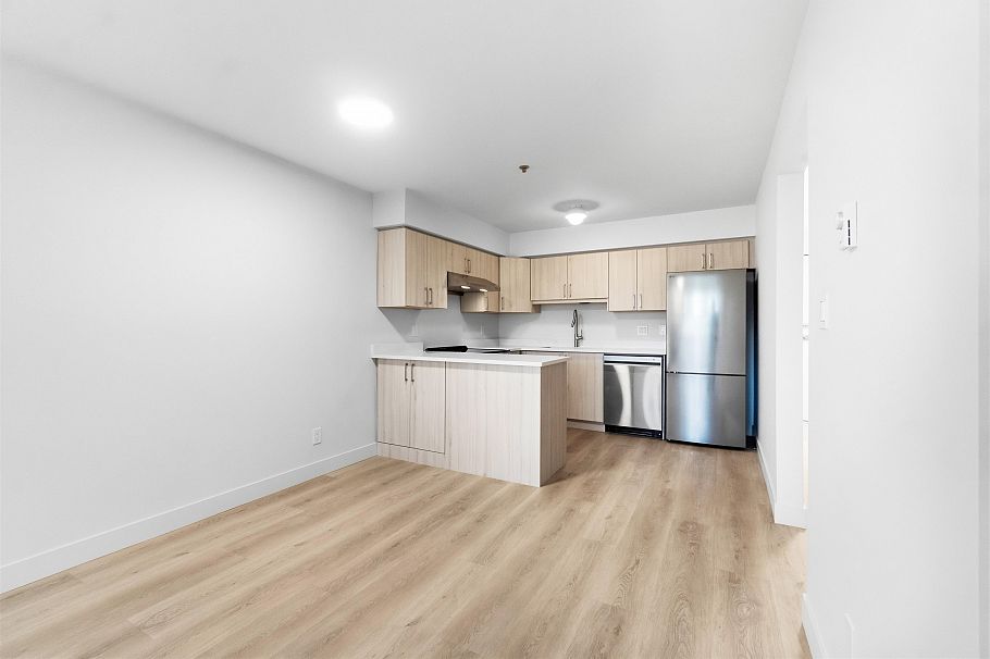 305 2928 Commercial Drive Vancouver, BC - 28