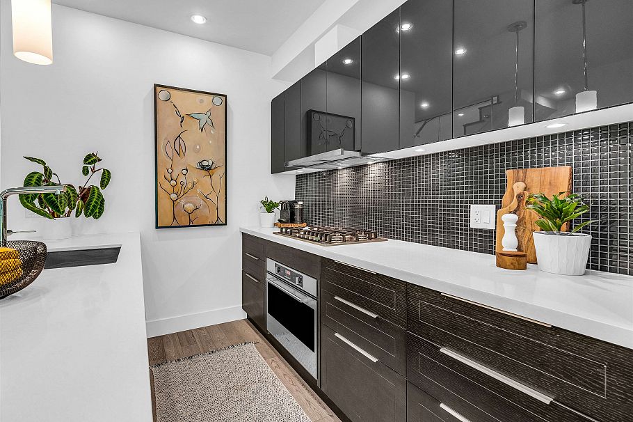 627 Victoria Drive Vancouver, BC - 7