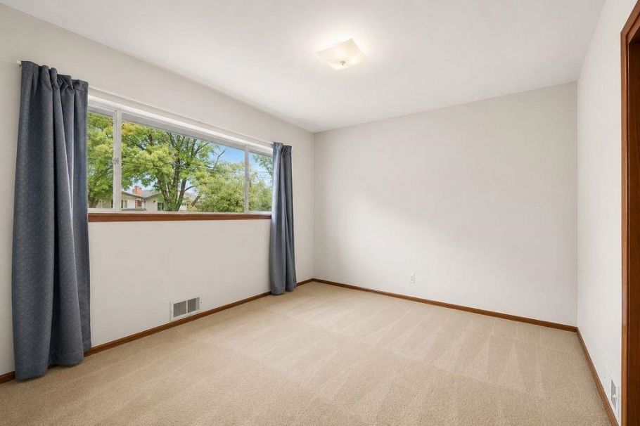 3126 Waverley Avenue Vancouver, BC - 23
