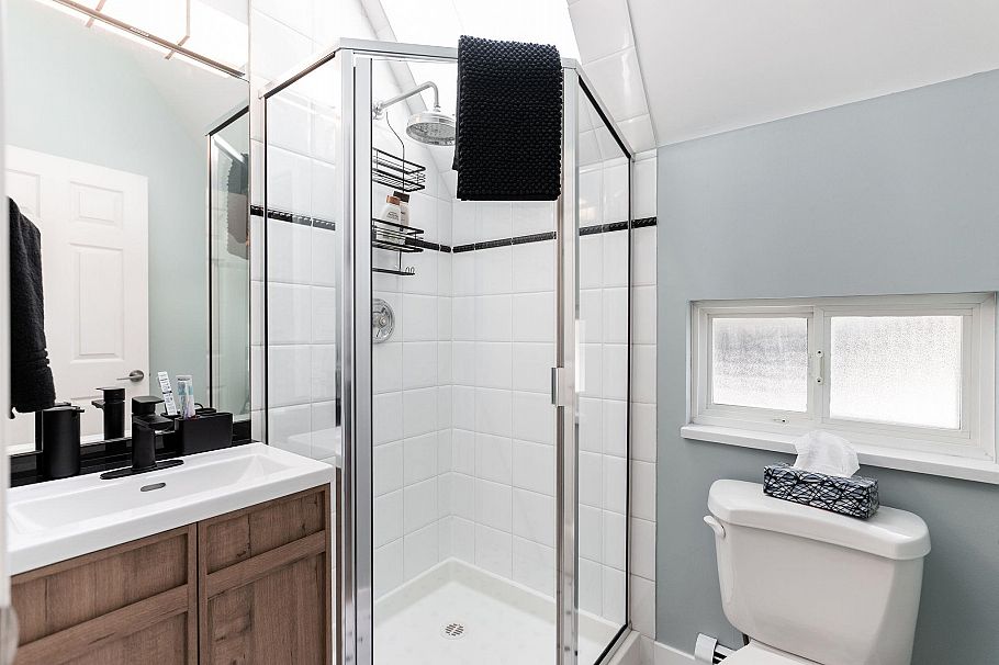1865 E 7th Avenue Vancouver, BC - 28