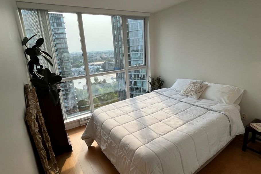 2002 1408 Strathmore Mews Vancouver, BC - 24