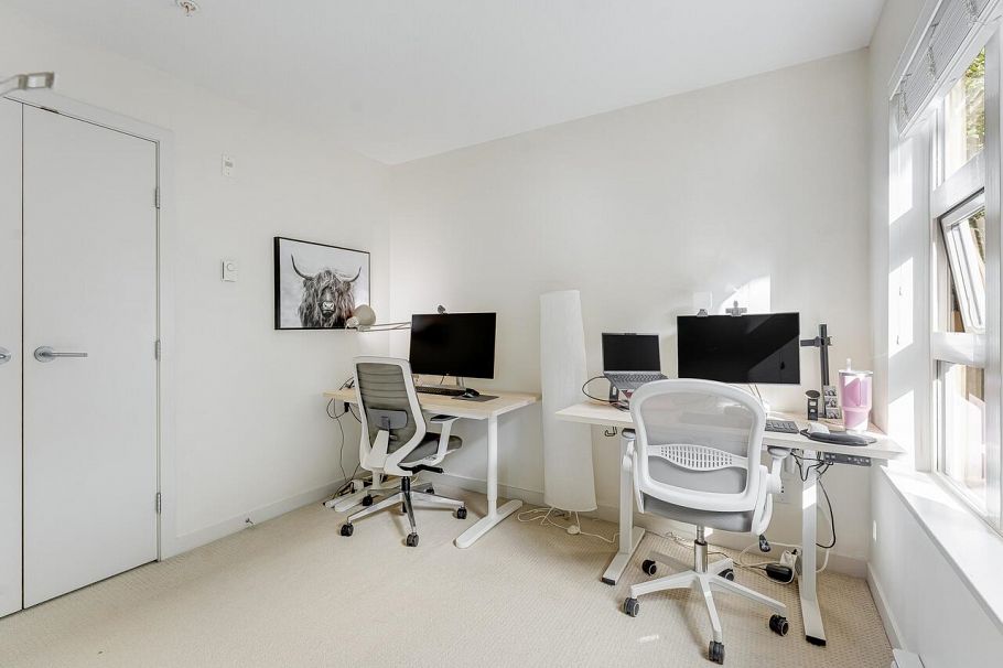313 1677 Lloyd Avenue North Vancouver, BC - 14