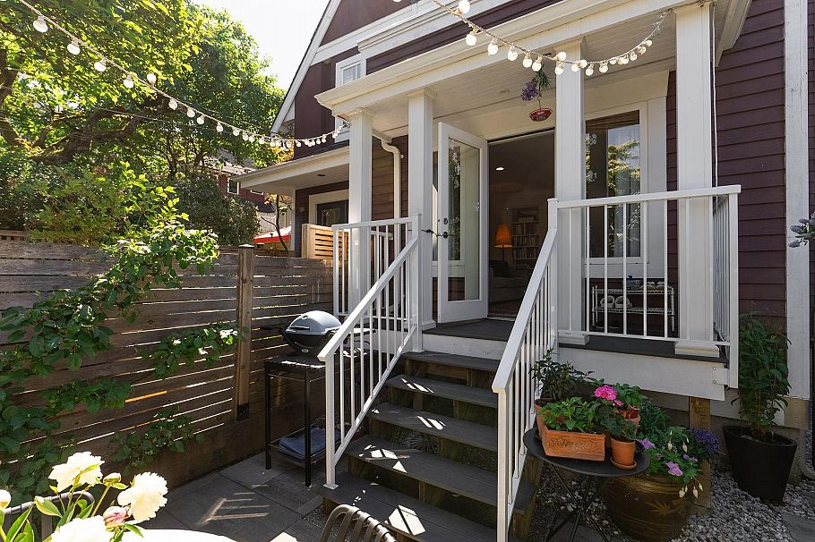 1865 E 7th Avenue Vancouver, BC - 16