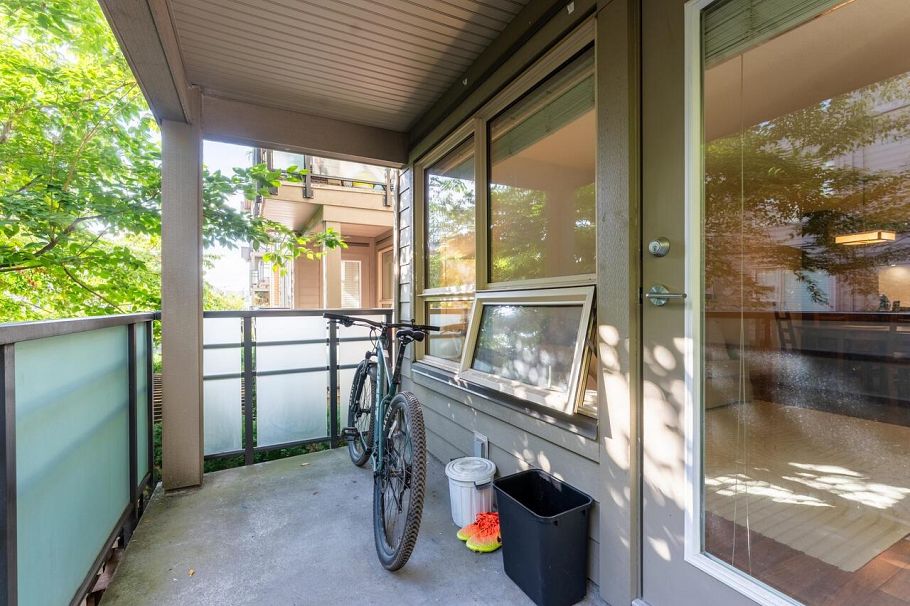 313 1677 Lloyd Avenue North Vancouver, BC - 18