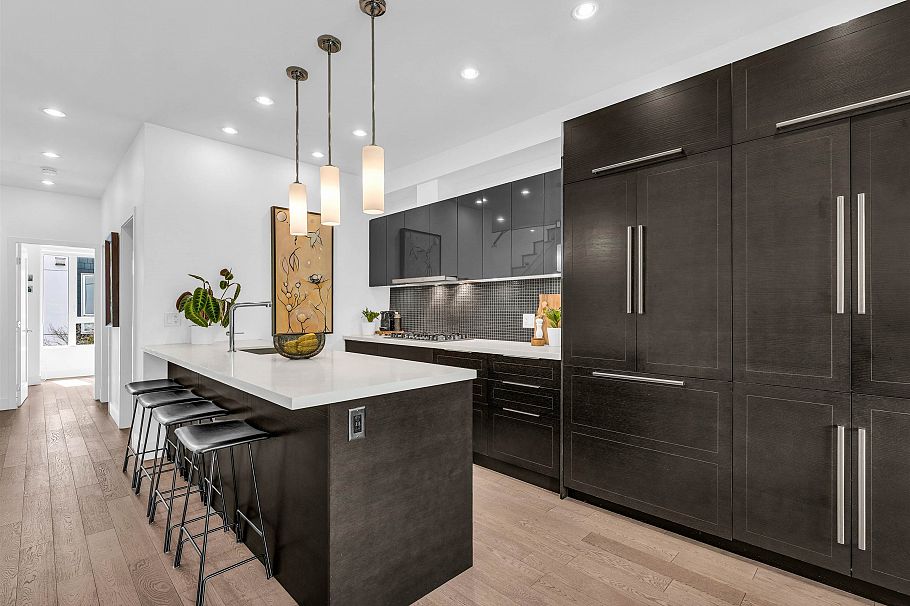 627 Victoria Drive Vancouver, BC - 6