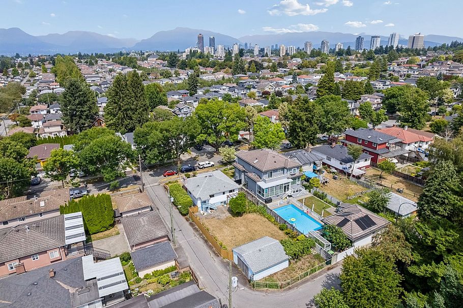3126 Waverley Avenue Vancouver, BC - 14