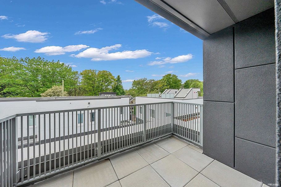 315 2250 E 1st Avenue Vancouver, BC - 23