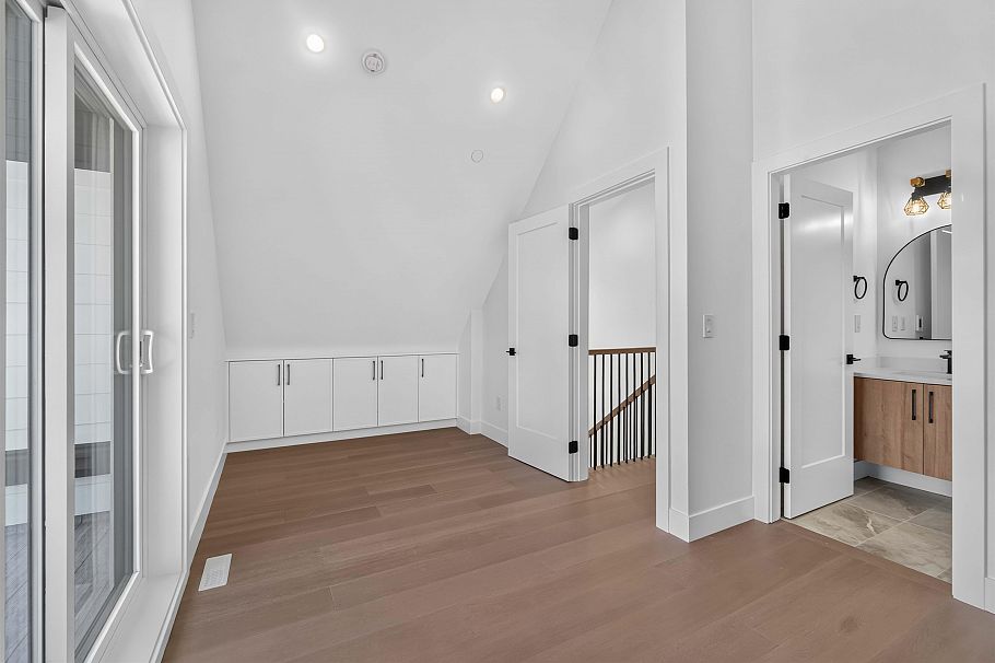 2 3271 E Georgia Street Vancouver, BC - 25