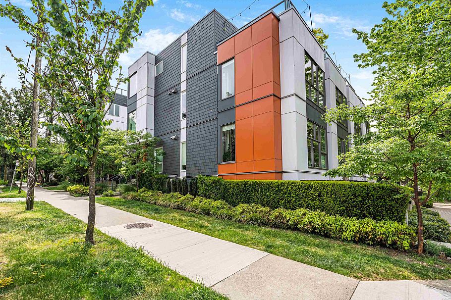 627 Victoria Drive Vancouver, BC - 1
