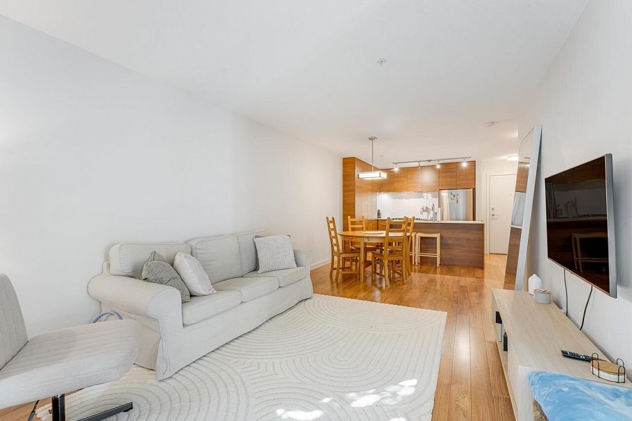 313 1677 Lloyd Avenue North Vancouver, BC - 11