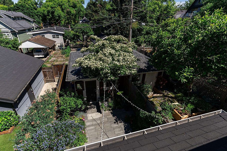 1865 E 7th Avenue Vancouver, BC - 32