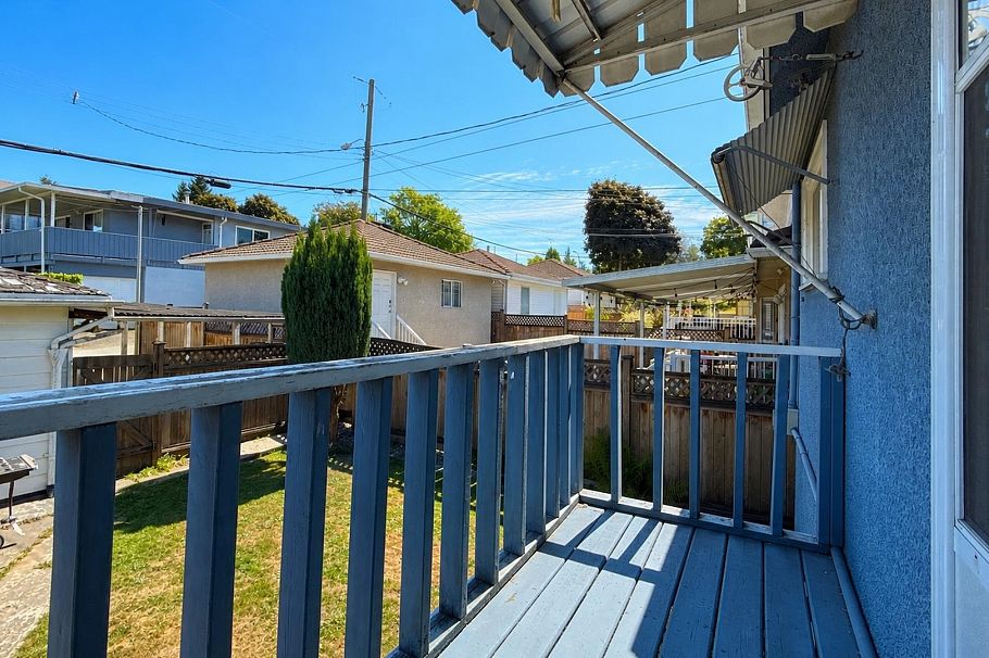 4458 Skeena Street Vancouver, BC - 22