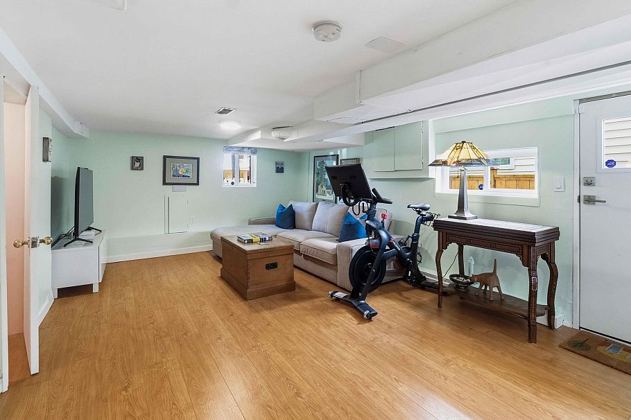 4322 Welwyn Street Vancouver, BC - 29