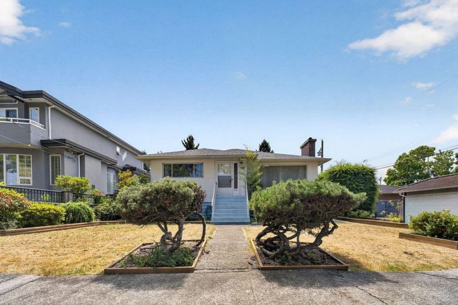 3126 Waverley Avenue Vancouver, BC - 3