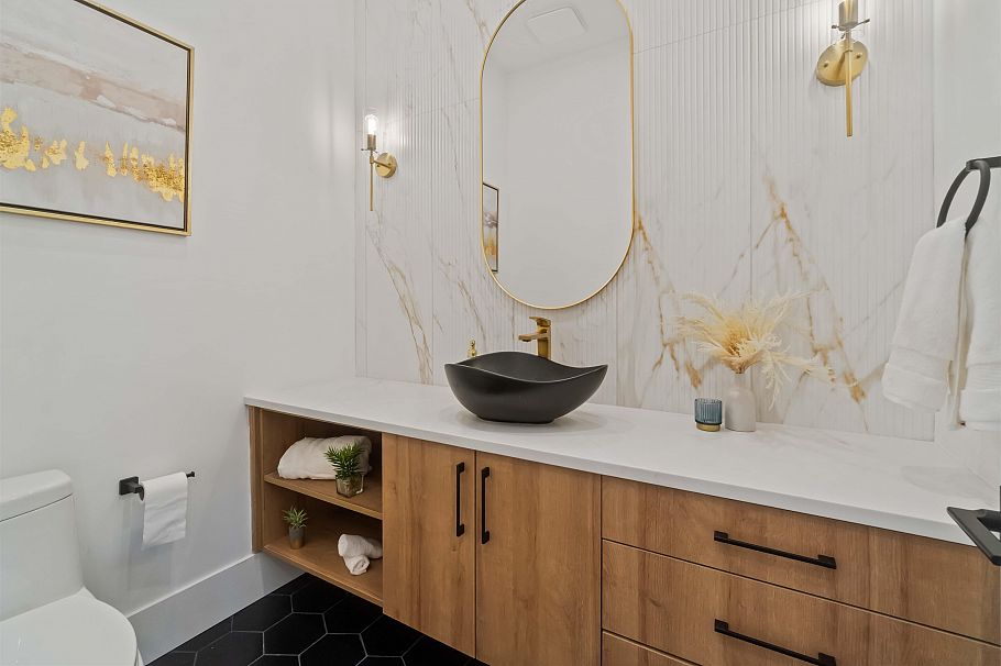 2 3271 E Georgia Street Vancouver, BC - 14