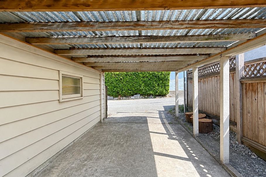 4458 Skeena Street Vancouver, BC - 36