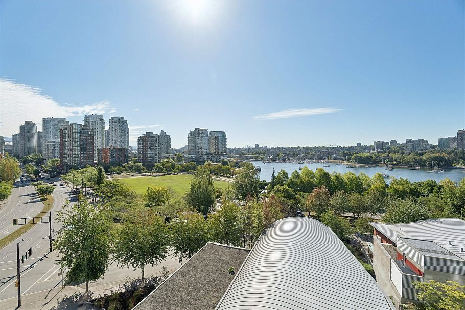 908 1408 Strathmore Mews Vancouver, BC - 31