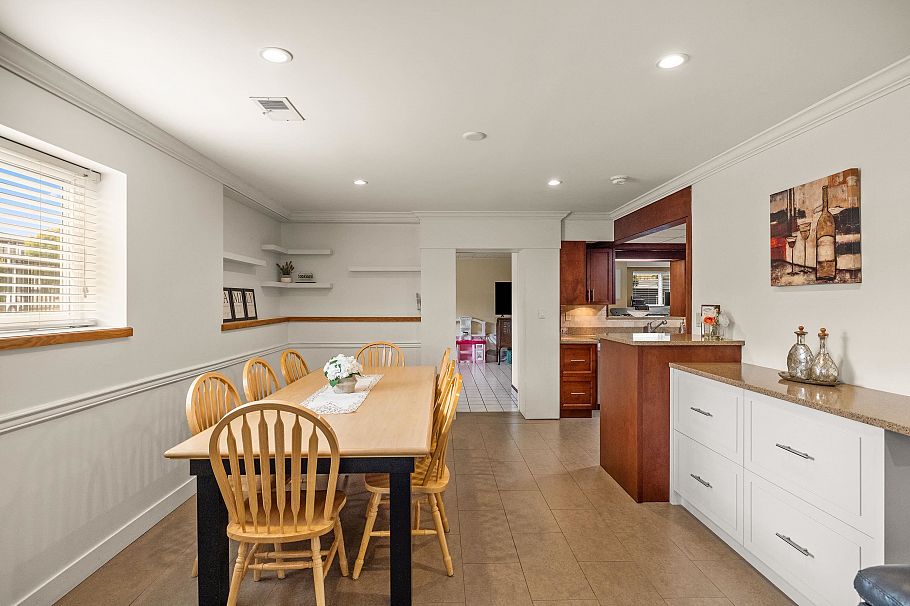 2515 E 45th Avenue Vancouver, BC - 19