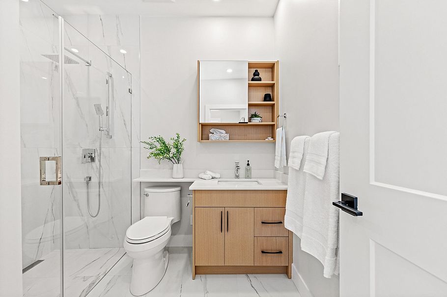2 8578 Cartier Street Vancouver, BC - 22