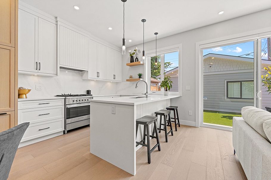 2 8578 Cartier Street Vancouver, BC - 9