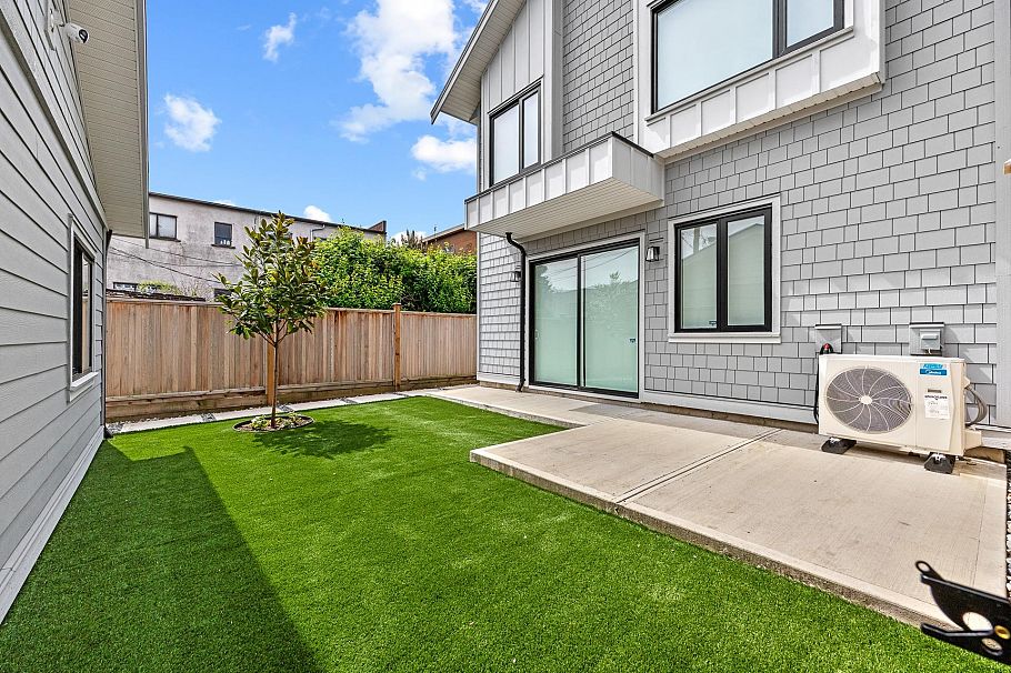 2 8578 Cartier Street Vancouver, BC - 32
