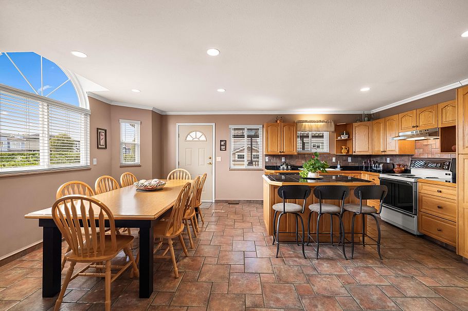 2515 E 45th Avenue Vancouver, BC - 8