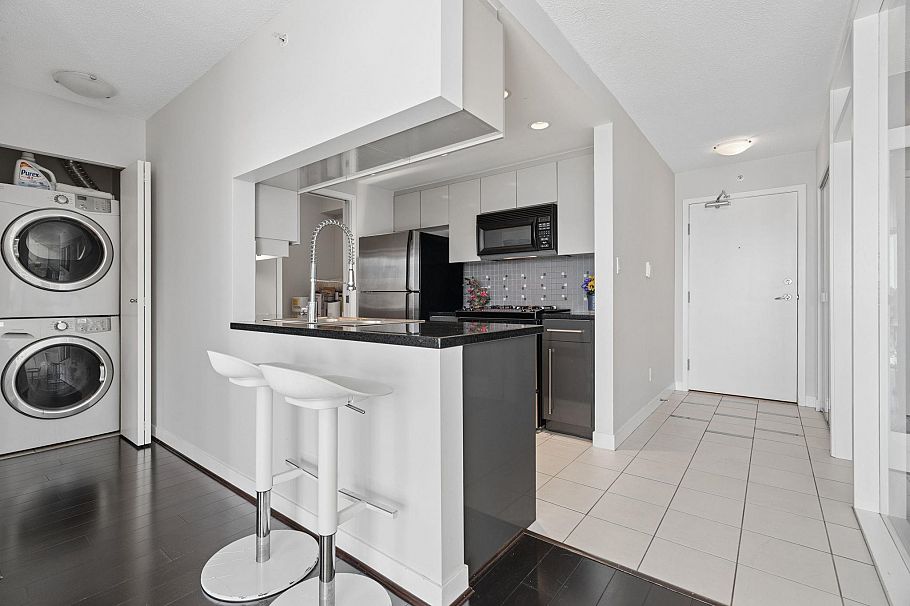 908 1408 Strathmore Mews Vancouver, BC - 8