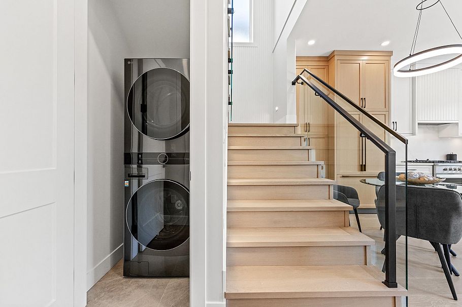 2 8578 Cartier Street Vancouver, BC - 17