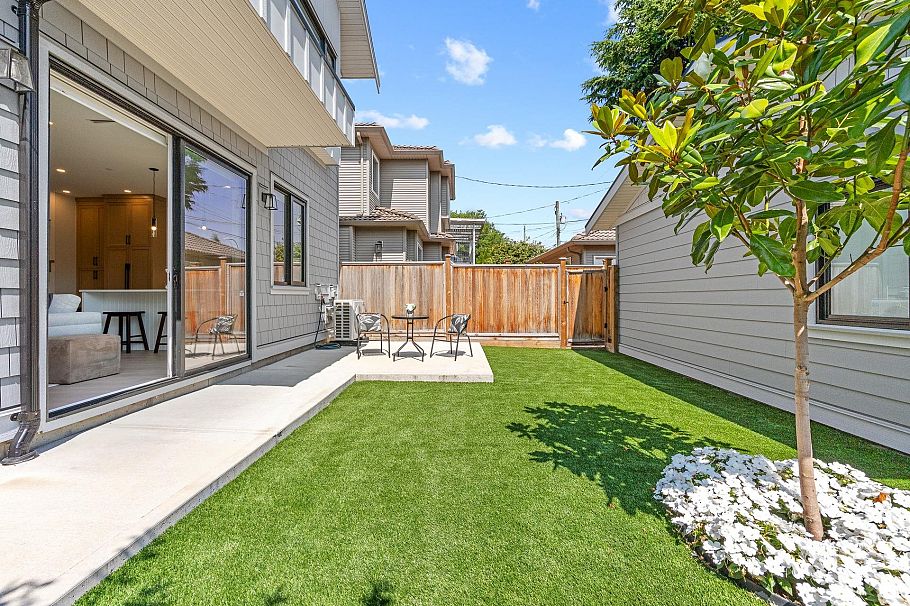 2 8578 Cartier Street Vancouver, BC - 29