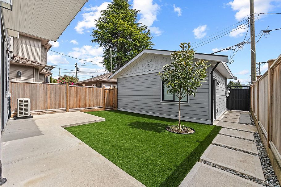 2 8578 Cartier Street Vancouver, BC - 31