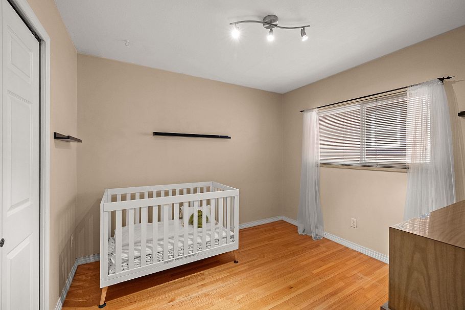 2515 E 45th Avenue Vancouver, BC - 14