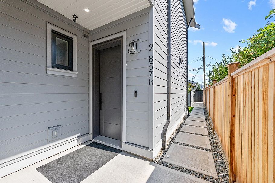 2 8578 Cartier Street Vancouver, BC - 26