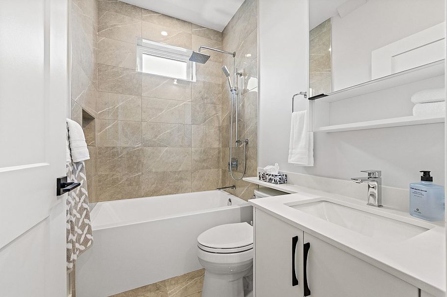 2 8578 Cartier Street Vancouver, BC - 24