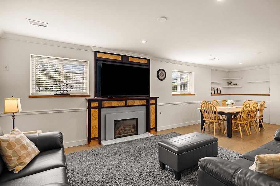 2515 E 45th Avenue Vancouver, BC - 17
